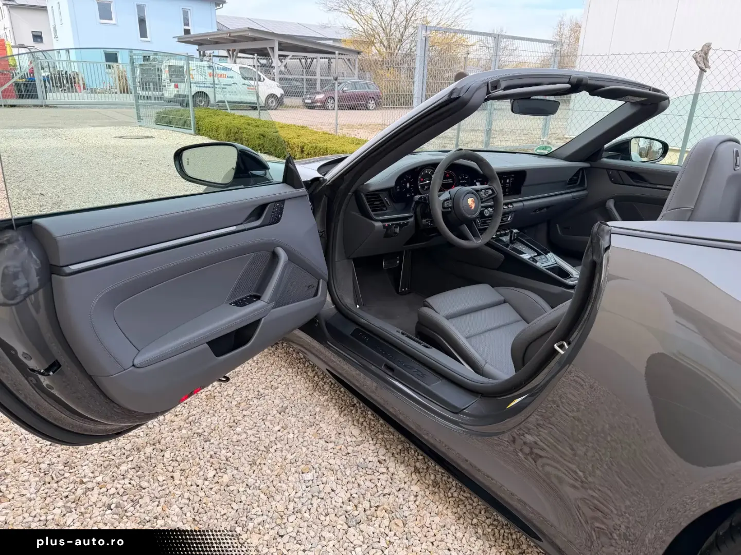 Porsche 911 Carrera 4 GTS Cabrio Ambiente