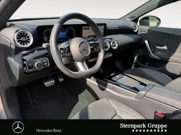 MERCEDES-BENZ A 250 e AMG Pano Distro AHK Multibeam Night 19