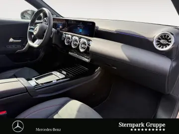 MERCEDES-BENZ A 250 e AMG Pano Distro AHK Multibeam Night 19