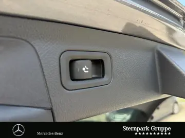 MERCEDES-BENZ A 250 e AMG Pano Distro AHK Multibeam Night 19