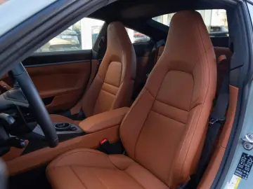 Porsche 911 Carrera 4 S