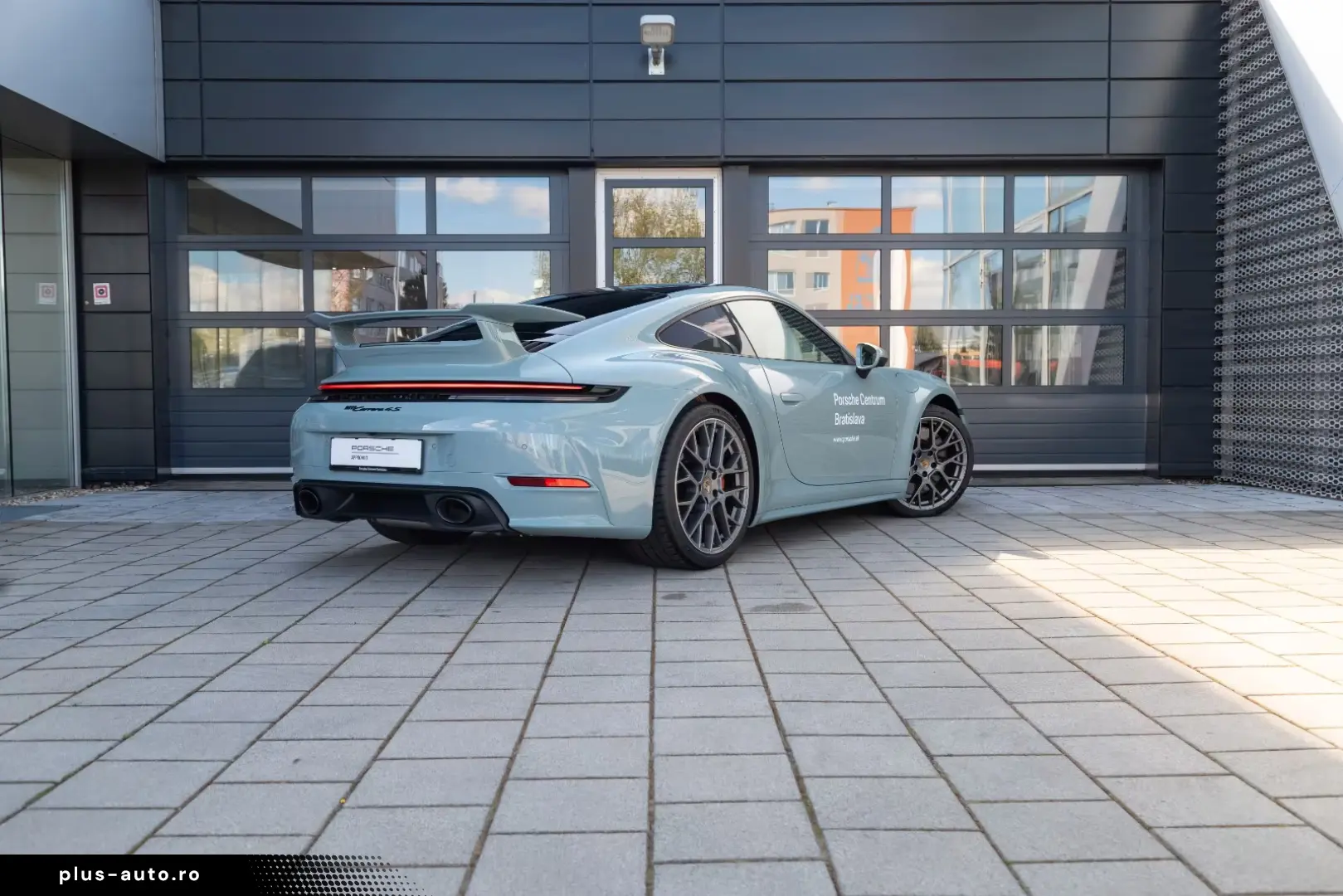 Porsche 911 Carrera 4 S