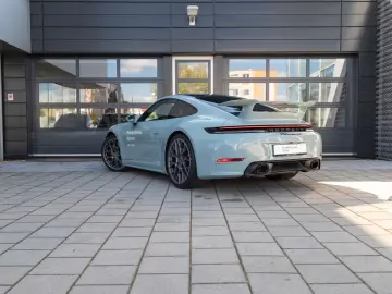 Porsche 911 Carrera 4 S