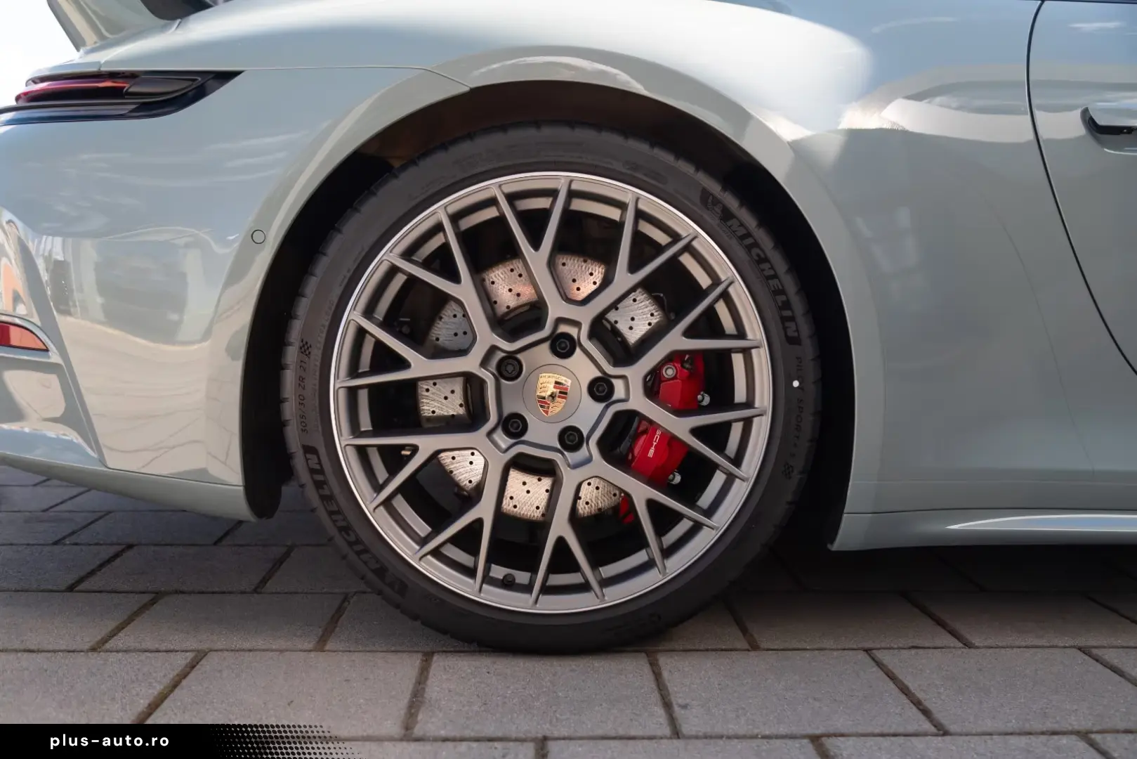 Porsche 911 Carrera 4 S