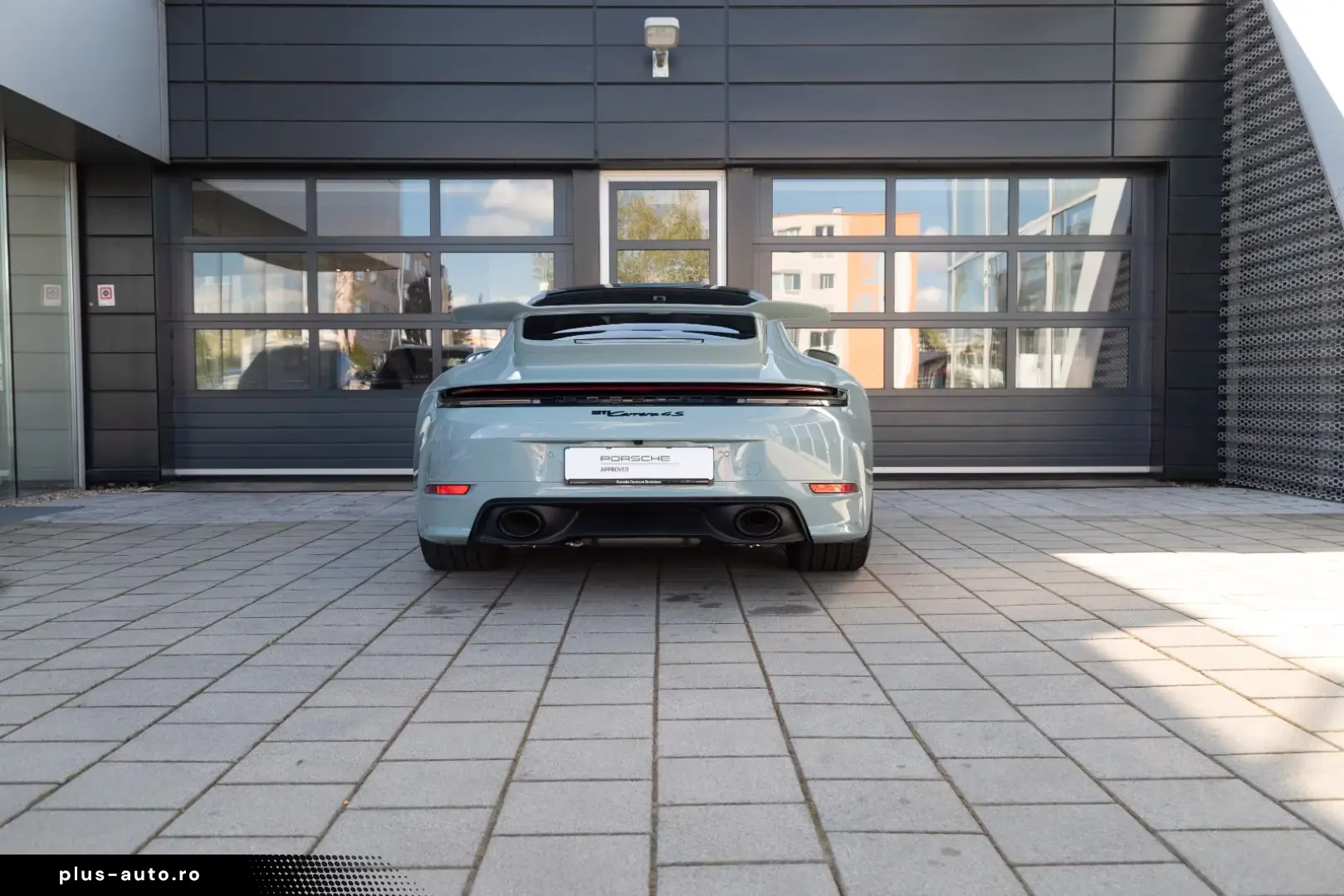 Porsche 911 Carrera 4 S