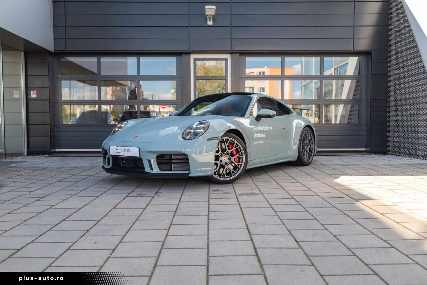 Porsche 911 Carrera 4 S