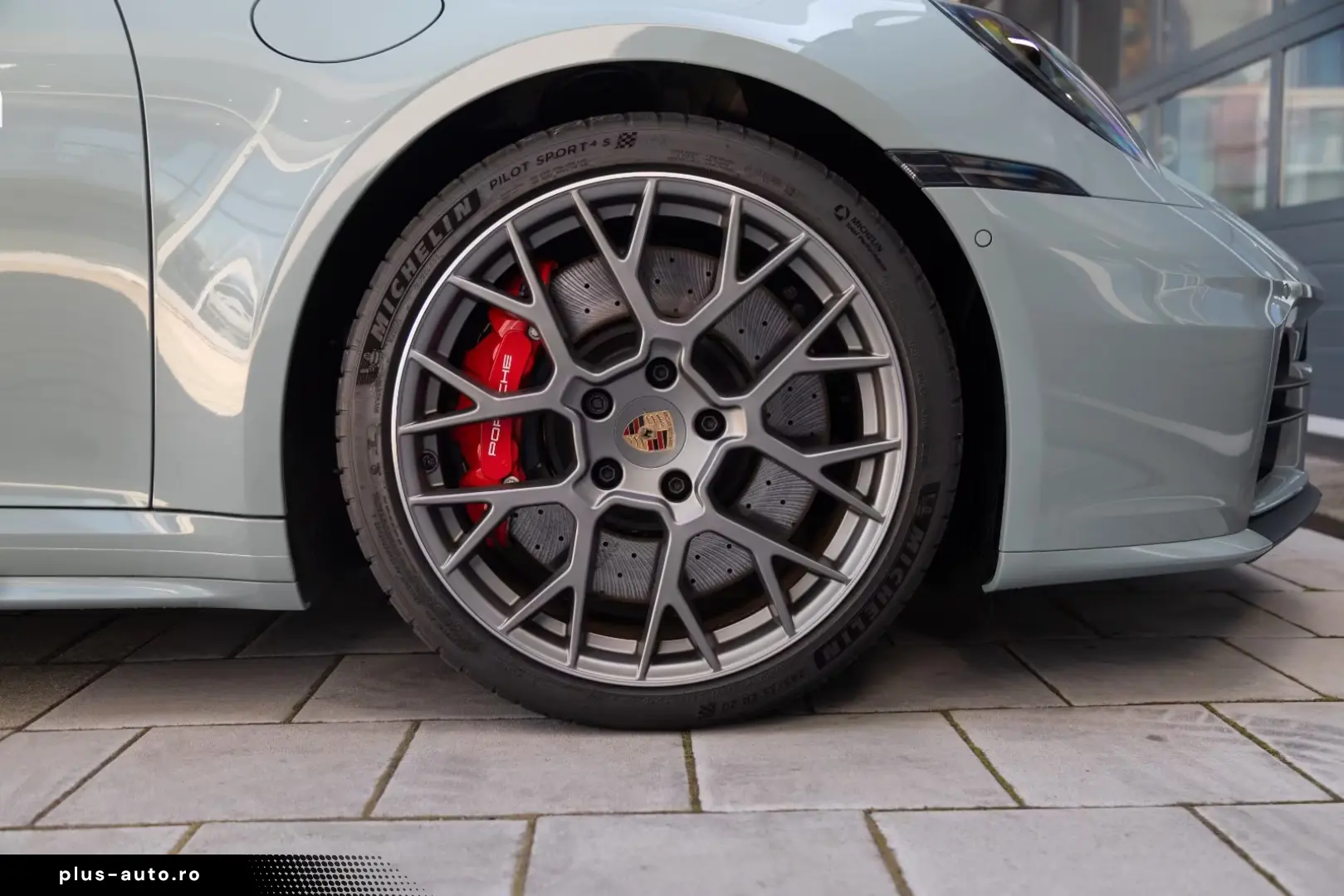 Porsche 911 Carrera 4 S