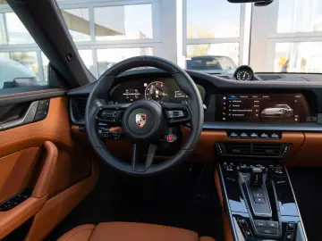 Porsche 911 Carrera 4 S