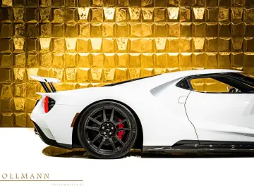 Ford GT LIFT CARBON FIBRE BREMBO CERAMIC BRAKE