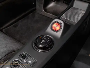 Ford GT LIFT CARBON FIBRE BREMBO CERAMIC BRAKE