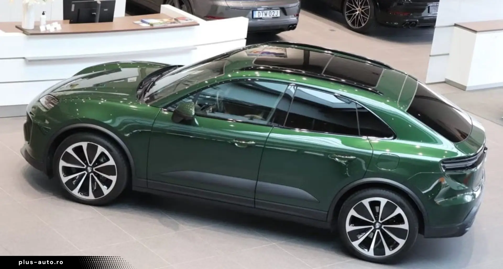 PORSCHE Macan Electric 4