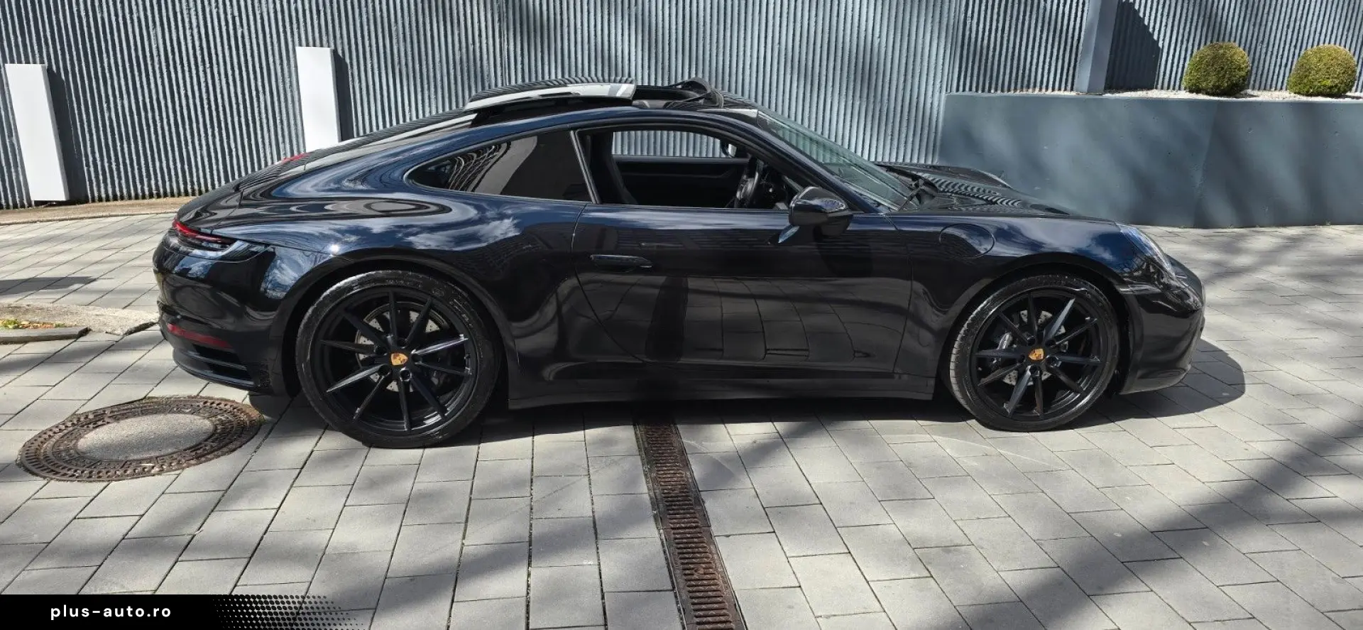PORSCHE 992Carera 4 Coupe