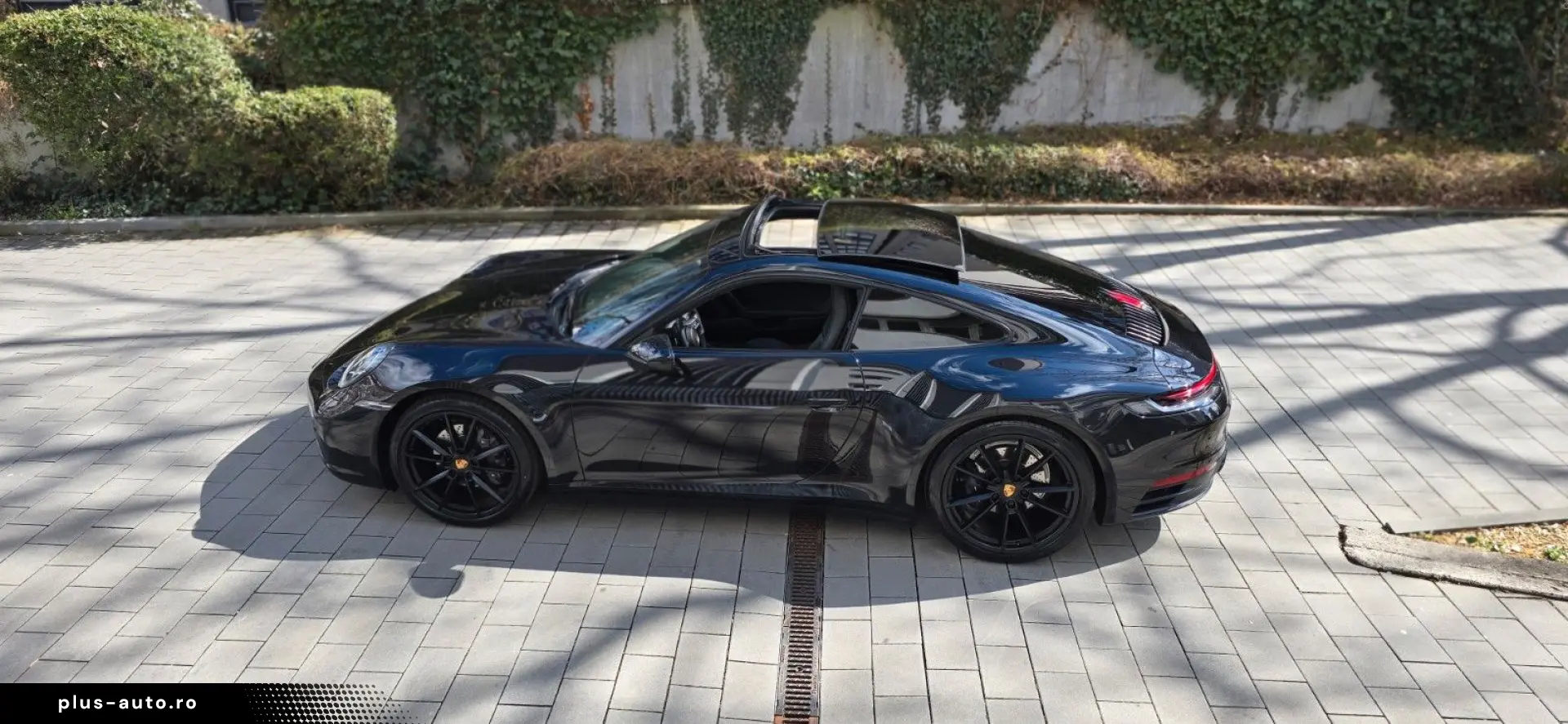 PORSCHE 992Carera 4 Coupe