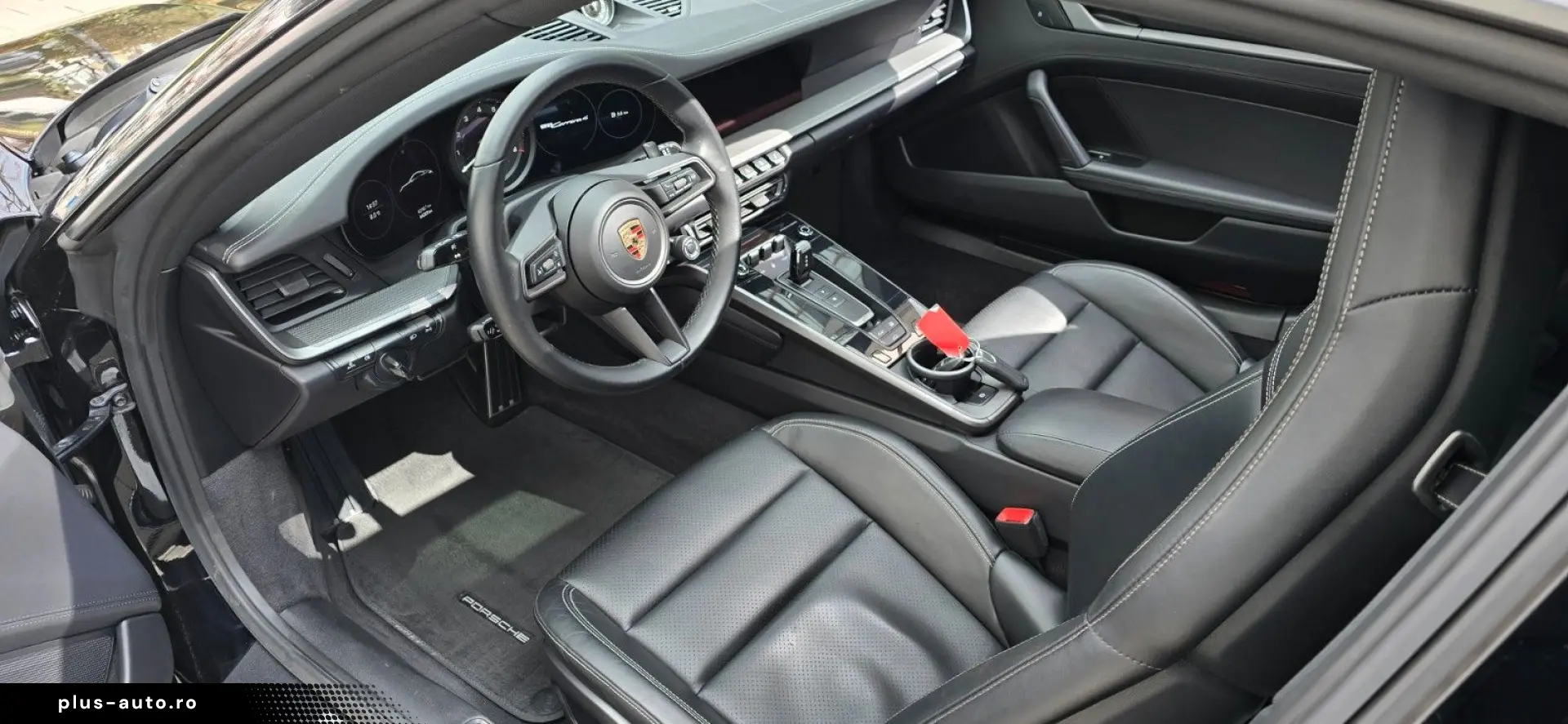 PORSCHE 992Carera 4 Coupe