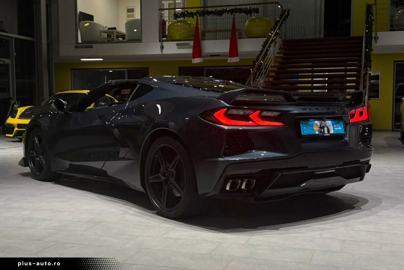 CORVETTE C8 Coupe Stingray 2LT Schalensitze