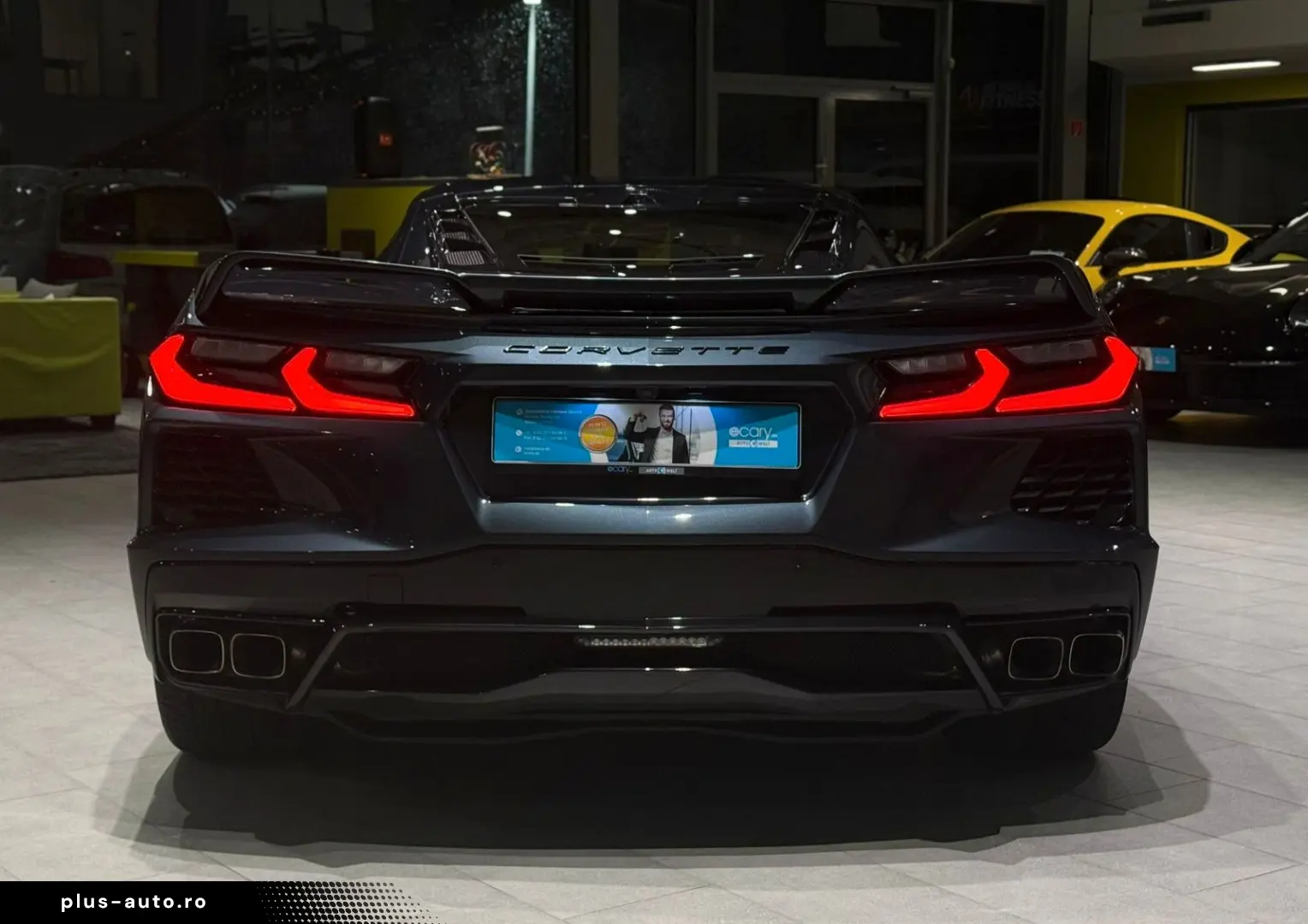 CORVETTE C8 Coupe Stingray 2LT Schalensitze