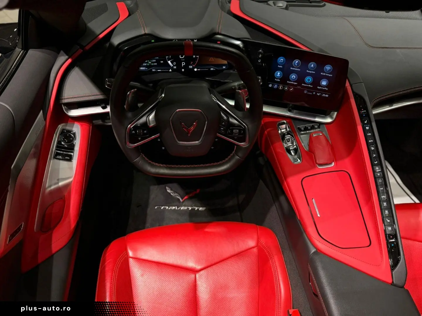 CORVETTE C8 Coupe Stingray 2LT Schalensitze