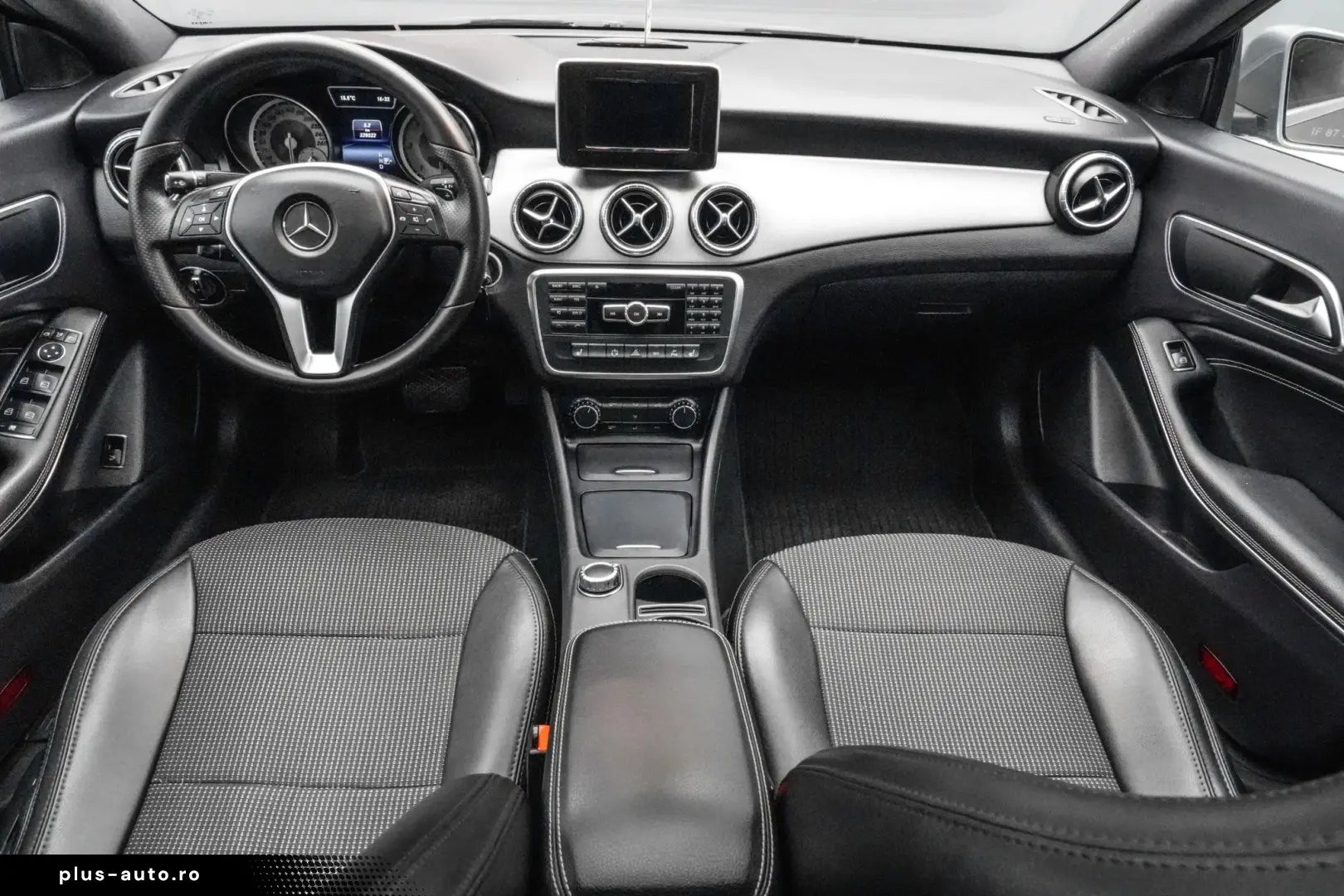 Mercedes-Benz Cla-200 Gen-C117-2013-2018