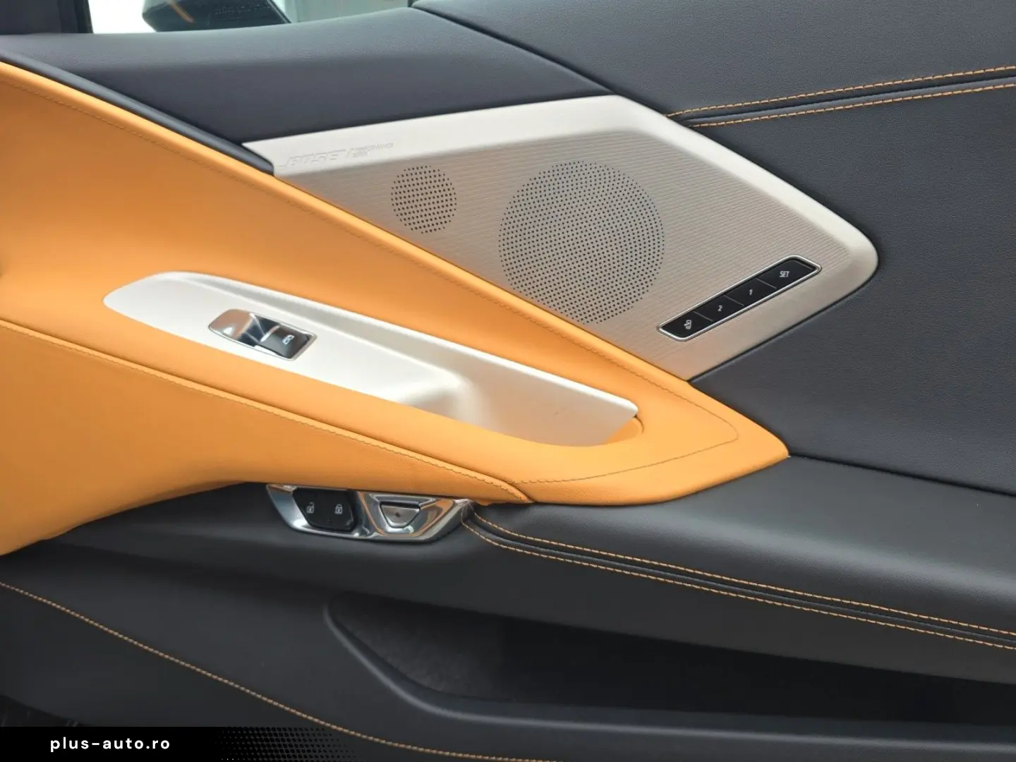 CORVETTE C8 Stingray Coupe 2LT Targa   Forgiato  HUD