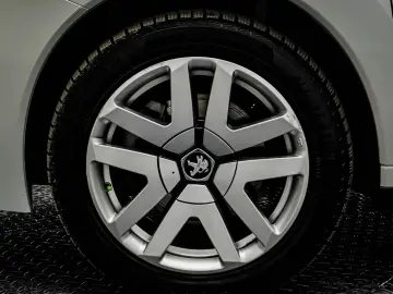 Peugeot 3008 Gen-I-2009-2016