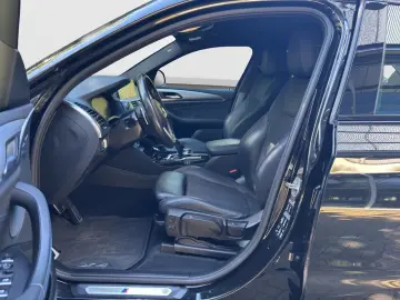 BMW X4 xDrive20i M Paket   HUD   LED   AHK   Panoram