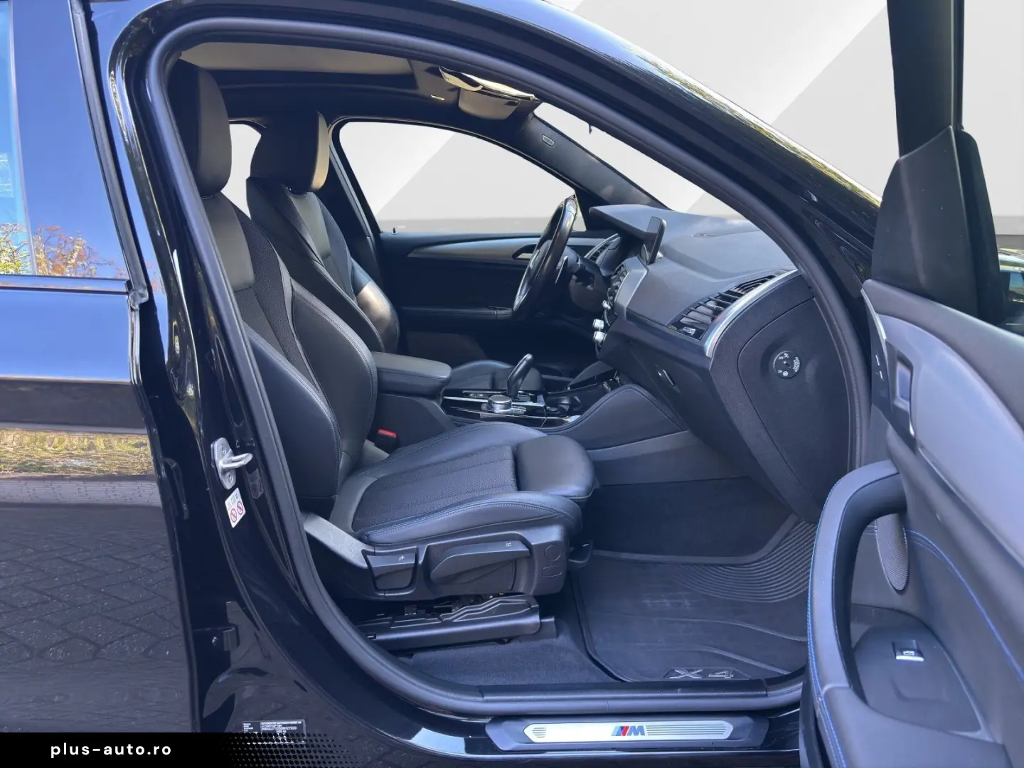 BMW X4 xDrive20i M Paket   HUD   LED   AHK   Panoram