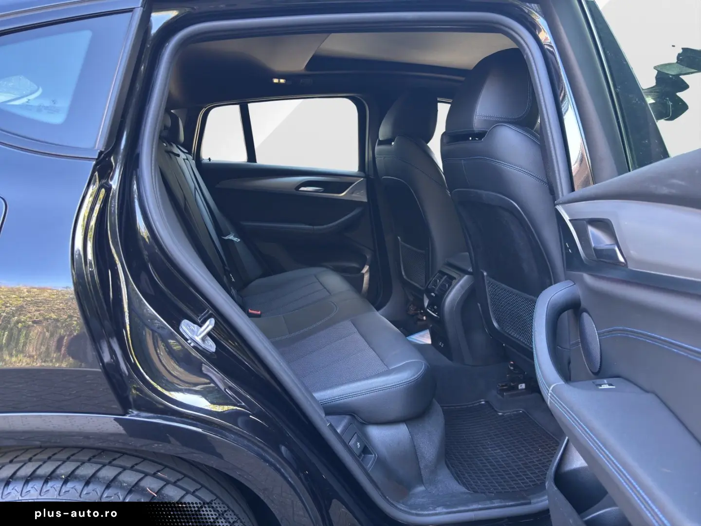 BMW X4 xDrive20i M Paket   HUD   LED   AHK   Panoram