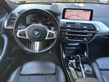 BMW X4 xDrive20i M Paket   HUD   LED   AHK   Panoram