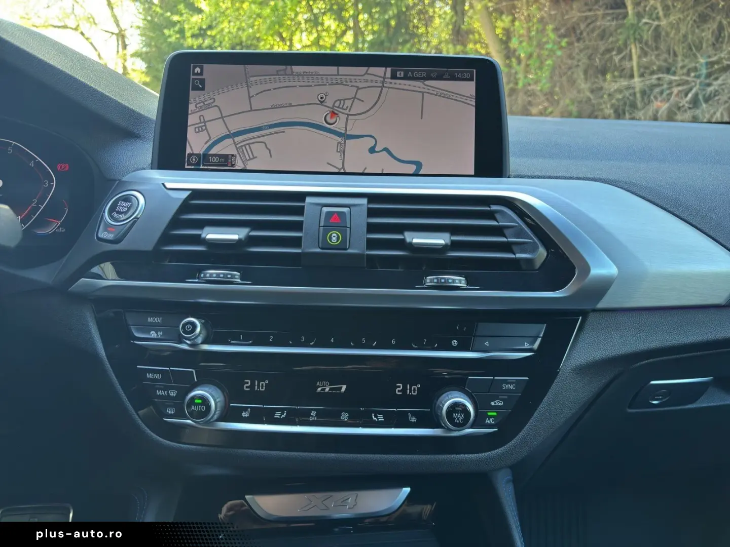 BMW X4 xDrive20i M Paket   HUD   LED   AHK   Panoram
