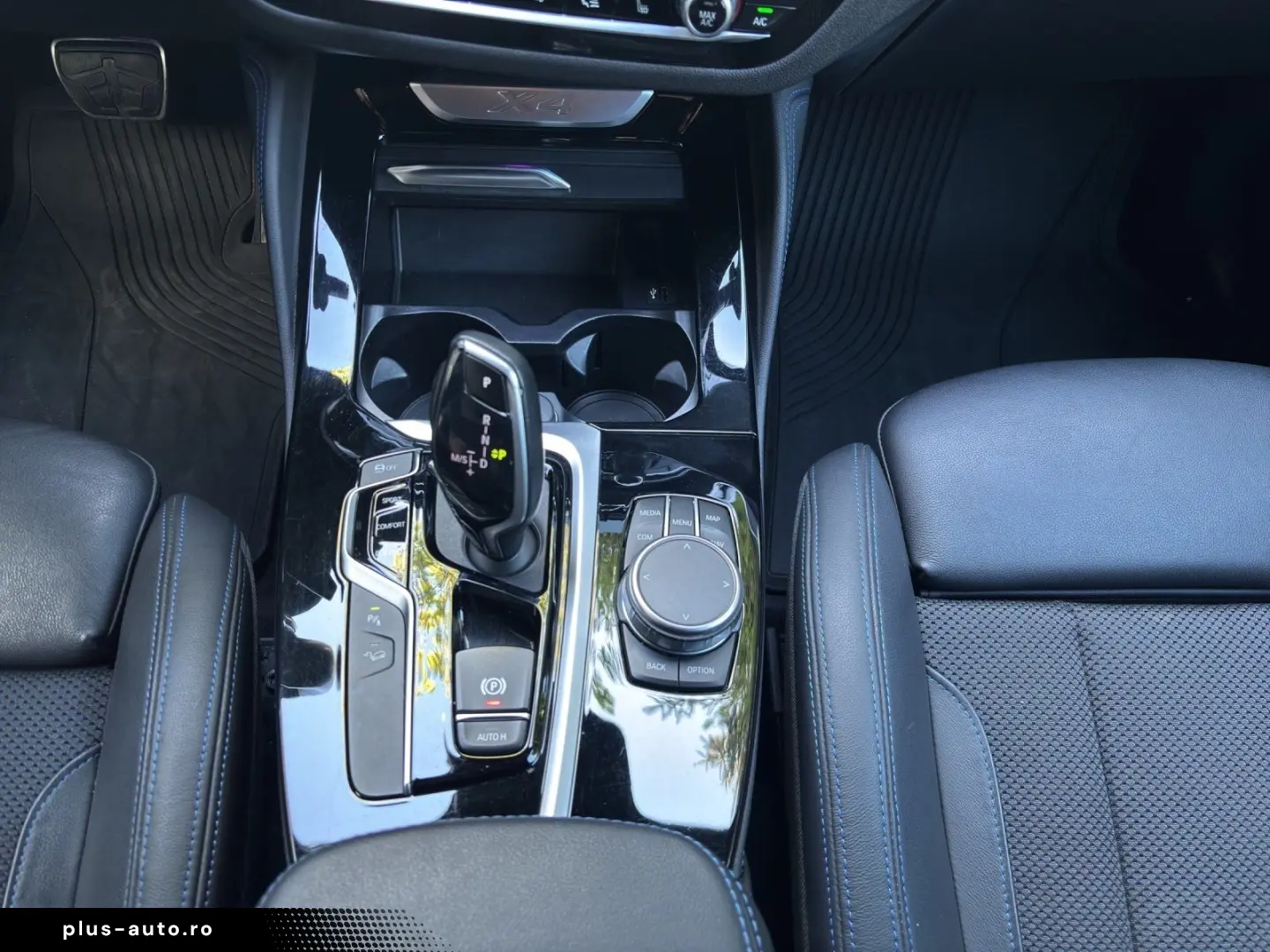 BMW X4 xDrive20i M Paket   HUD   LED   AHK   Panoram