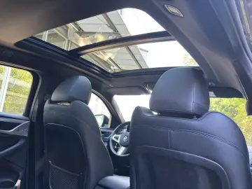 BMW X4 xDrive20i M Paket   HUD   LED   AHK   Panoram