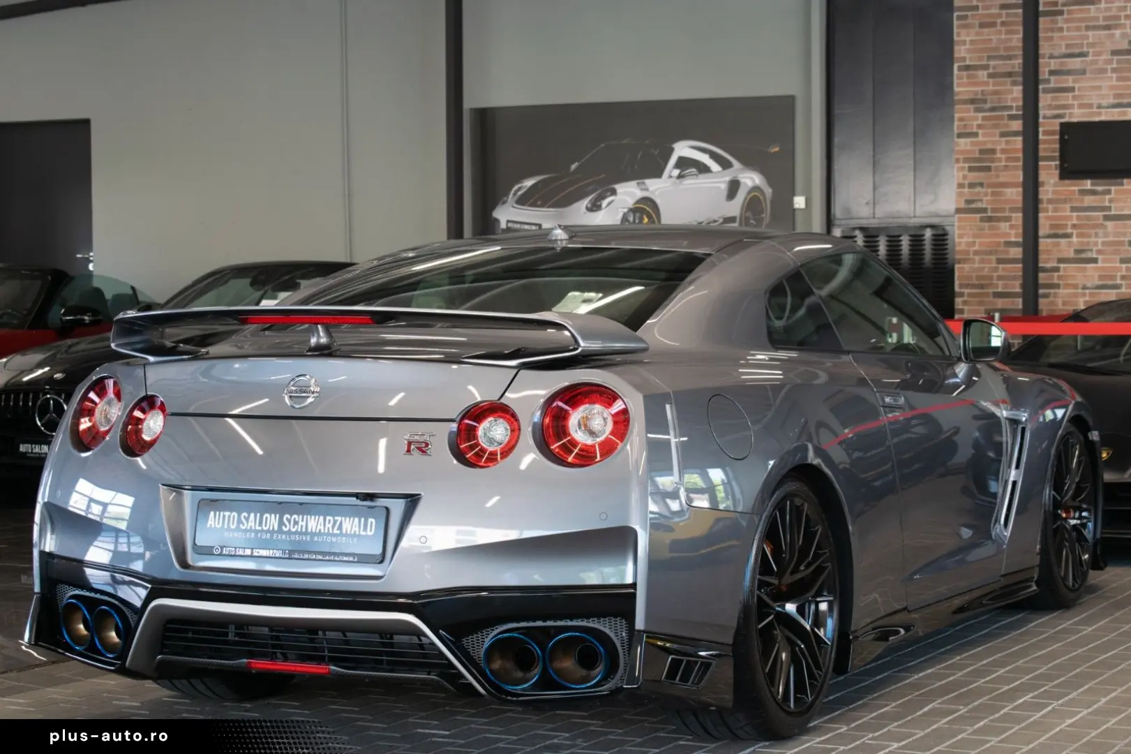 NISSAN GT-R Prestige Edition