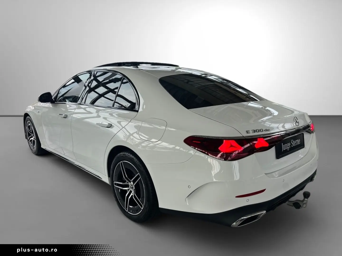 MERCEDES-BENZ E 300 de AMG Night Pano AHK Digital Li&hellip;