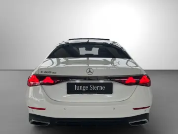 MERCEDES-BENZ E 300 de AMG Night Pano AHK Digital Li&hellip;