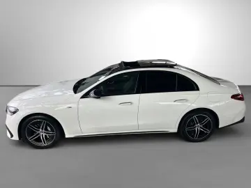 MERCEDES-BENZ E 300 de AMG Night Pano AHK Digital Li&hellip;