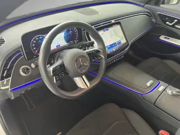 MERCEDES-BENZ E 300 de AMG Night Pano AHK Digital Li&hellip;