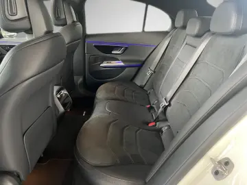 MERCEDES-BENZ E 300 de AMG Night Pano AHK Digital Li&hellip;