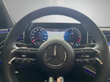 MERCEDES-BENZ E 300 de AMG Night Pano AHK Digital Li&hellip;