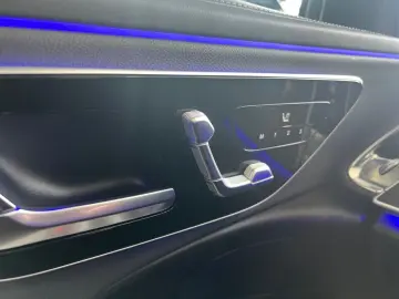 MERCEDES-BENZ E 300 de AMG Night Pano AHK Digital Li&hellip;