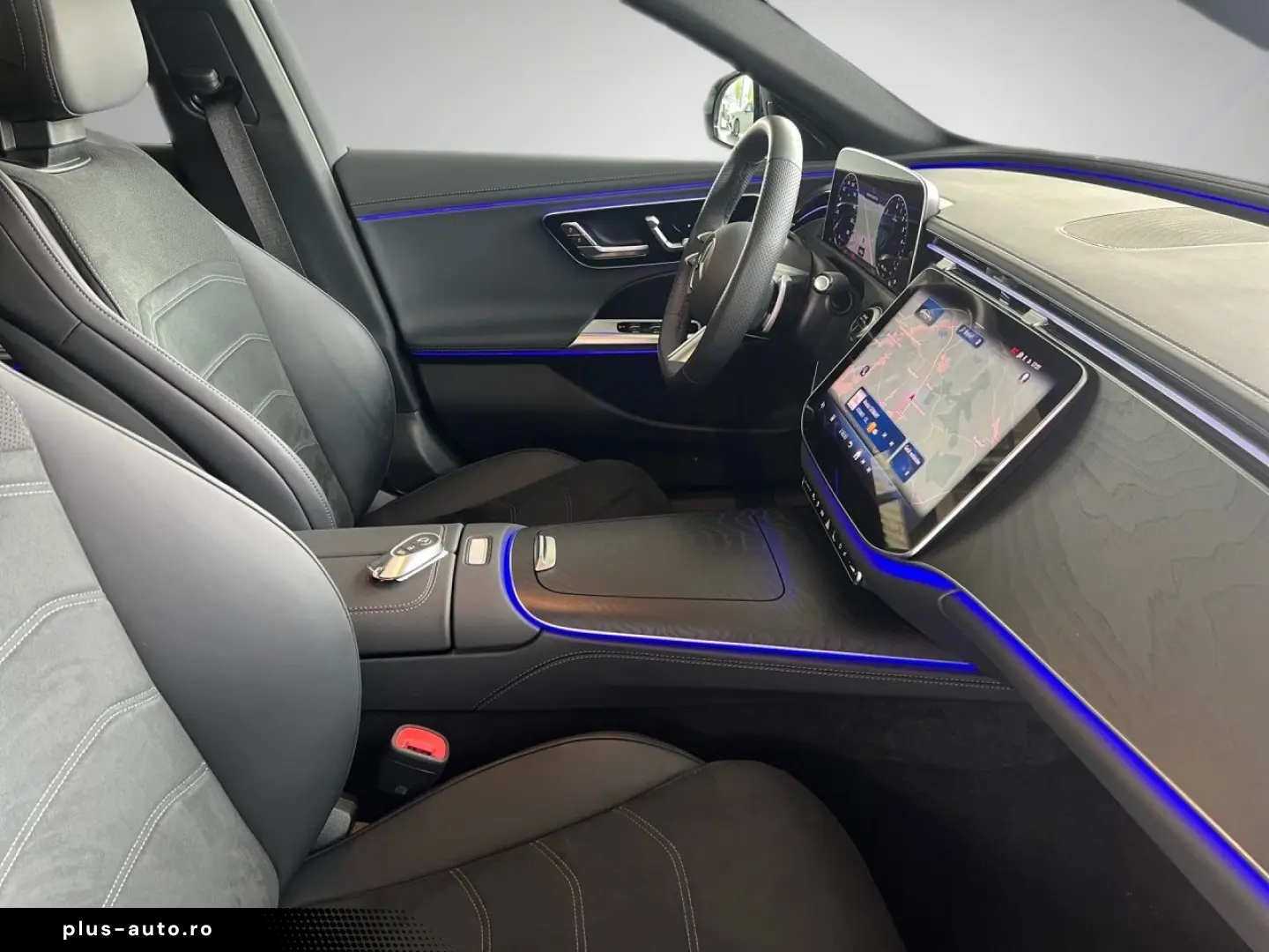 MERCEDES-BENZ E 300 de AMG Night Pano AHK Digital Li&hellip;