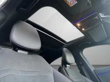 MERCEDES-BENZ E 300 de AMG Night Pano AHK Digital Li&hellip;