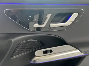 MERCEDES-BENZ E 300 de AMG Night Pano AHK Digital Li&hellip;