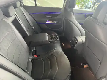 MERCEDES-BENZ E 300 de AMG Night Pano AHK Digital Li&hellip;