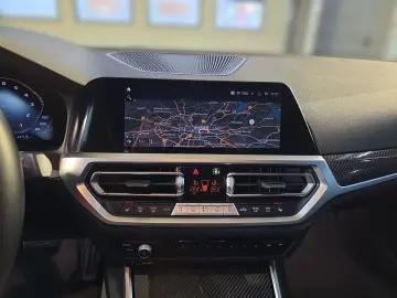 BMW M4 Competition FrozenOrange MCarbonExterieur Las