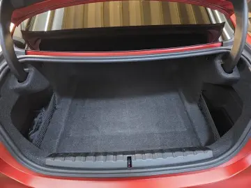 BMW M4 Competition FrozenOrange MCarbonExterieur Las