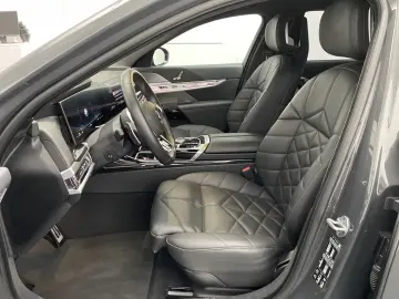 BMW 740d xDrive Limousine M Sportpaket