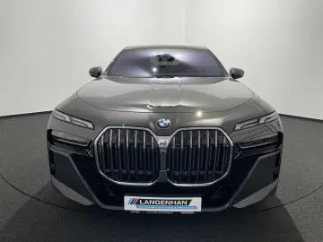 BMW 740d xDrive Limousine M Sportpaket