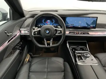 BMW 740d xDrive Limousine M Sportpaket