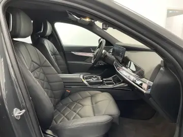 BMW 740d xDrive Limousine M Sportpaket