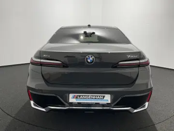 BMW 740d xDrive Limousine M Sportpaket